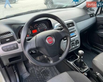 Білий Фіат Гранде Пунто, об'ємом двигуна 1.4 л та пробігом 76 тис. км за 6890 $, фото 16 на Automoto.ua