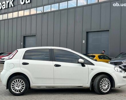 Білий Фіат Гранде Пунто, об'ємом двигуна 1.4 л та пробігом 76 тис. км за 6890 $, фото 8 на Automoto.ua