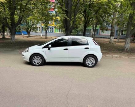 Белый Фиат Гранде Пунто, объемом двигателя 1.4 л и пробегом 168 тыс. км за 5600 $, фото 6 на Automoto.ua
