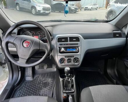 Білий Фіат Гранде Пунто, об'ємом двигуна 1.4 л та пробігом 76 тис. км за 6890 $, фото 33 на Automoto.ua