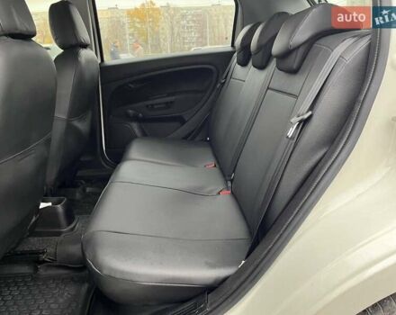 Білий Фіат Гранде Пунто, об'ємом двигуна 1.37 л та пробігом 194 тис. км за 5590 $, фото 7 на Automoto.ua