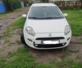 Белый Фиат Гранде Пунто, объемом двигателя 1.4 л и пробегом 205 тыс. км за 5500 $, фото 1 на Automoto.ua