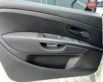 Білий Фіат Гранде Пунто, об'ємом двигуна 1.4 л та пробігом 76 тис. км за 6890 $, фото 14 на Automoto.ua