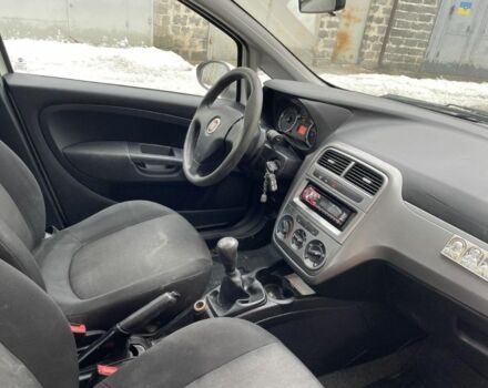 Білий Фіат Гранде Пунто, об'ємом двигуна 1.3 л та пробігом 141 тис. км за 4653 $, фото 1 на Automoto.ua