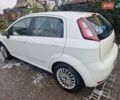 Белый Фиат Гранде Пунто, объемом двигателя 1.37 л и пробегом 130 тыс. км за 5300 $, фото 2 на Automoto.ua