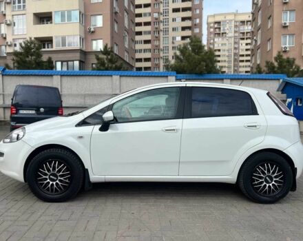 Белый Фиат Гранде Пунто, объемом двигателя 1.4 л и пробегом 114 тыс. км за 6690 $, фото 11 на Automoto.ua