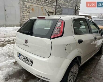 Білий Фіат Гранде Пунто, об'ємом двигуна 1.3 л та пробігом 141 тис. км за 4653 $, фото 12 на Automoto.ua