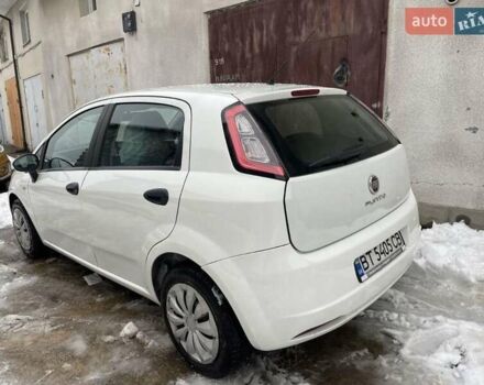 Білий Фіат Гранде Пунто, об'ємом двигуна 1.3 л та пробігом 141 тис. км за 4653 $, фото 11 на Automoto.ua