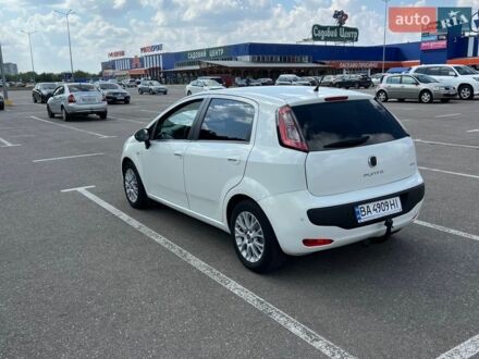 Білий Фіат Гранде Пунто, об'ємом двигуна 1.37 л та пробігом 188 тис. км за 4900 $, фото 1 на Automoto.ua