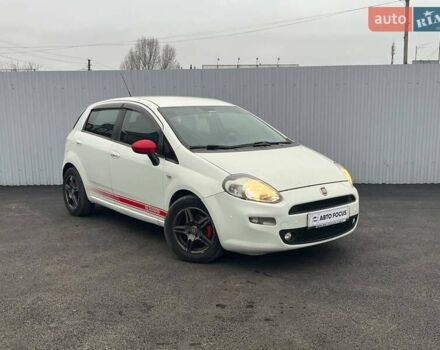 Білий Фіат Гранде Пунто, об'ємом двигуна 1.37 л та пробігом 194 тис. км за 5590 $, фото 1 на Automoto.ua