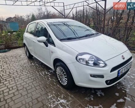 Белый Фиат Гранде Пунто, объемом двигателя 1.37 л и пробегом 130 тыс. км за 5300 $, фото 1 на Automoto.ua