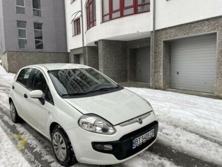 Білий Фіат Гранде Пунто, об'ємом двигуна 1.3 л та пробігом 141 тис. км за 4653 $, фото 1 на Automoto.ua