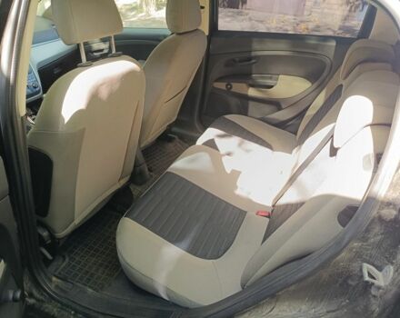 Черный Фиат Гранде Пунто, объемом двигателя 1.2 л и пробегом 287 тыс. км за 4500 $, фото 11 на Automoto.ua