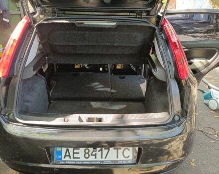 Черный Фиат Гранде Пунто, объемом двигателя 1.2 л и пробегом 287 тыс. км за 4500 $, фото 6 на Automoto.ua