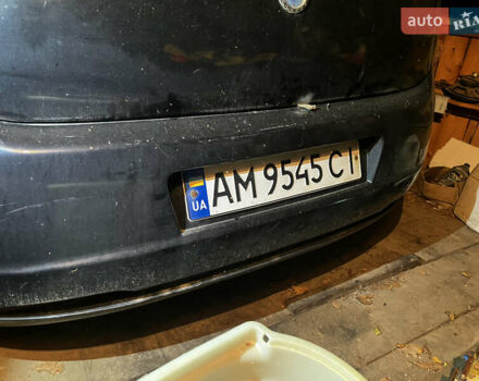 Черный Фиат Гранде Пунто, объемом двигателя 1.37 л и пробегом 250 тыс. км за 1500 $, фото 9 на Automoto.ua