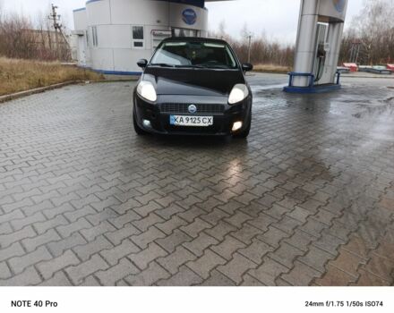 Черный Фиат Гранде Пунто, объемом двигателя 1.4 л и пробегом 250 тыс. км за 3400 $, фото 1 на Automoto.ua