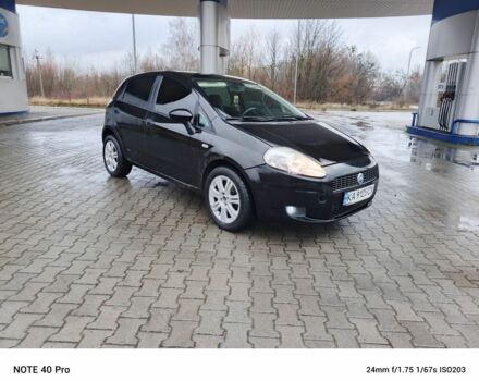 Черный Фиат Гранде Пунто, объемом двигателя 1.4 л и пробегом 250 тыс. км за 3400 $, фото 2 на Automoto.ua