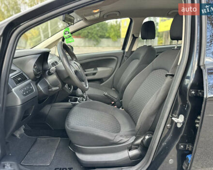 Фиат Гранде Пунто 2008 в Первомайском на Automoto.ua Черный Фиат Гранде Пунто, объемом двигателя 1.4 л и пробегом 156 тыс. км за 5000 $, фото 32 на Automoto.ua