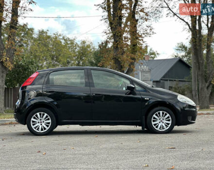 Фиат Гранде Пунто 2008 в Первомайском на Automoto.ua Черный Фиат Гранде Пунто, объемом двигателя 1.4 л и пробегом 156 тыс. км за 5000 $, фото 5 на Automoto.ua