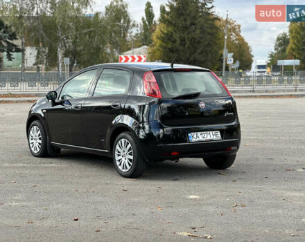 Фиат Гранде Пунто 2008 в Первомайском на Automoto.ua Черный Фиат Гранде Пунто, объемом двигателя 1.4 л и пробегом 156 тыс. км за 5000 $, фото 17 на Automoto.ua