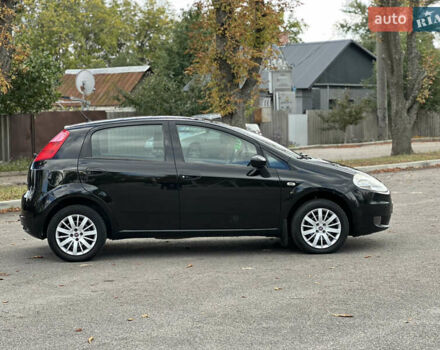 Фиат Гранде Пунто 2008 в Первомайском на Automoto.ua Черный Фиат Гранде Пунто, объемом двигателя 1.4 л и пробегом 156 тыс. км за 5000 $, фото 4 на Automoto.ua