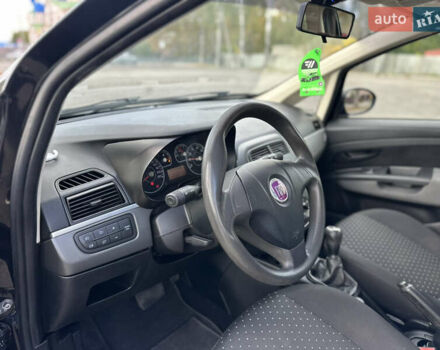 Фиат Гранде Пунто 2008 в Первомайском на Automoto.ua Черный Фиат Гранде Пунто, объемом двигателя 1.4 л и пробегом 156 тыс. км за 5000 $, фото 29 на Automoto.ua