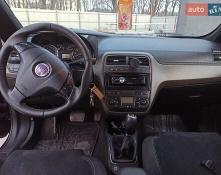 Чорний Фіат Гранде Пунто, об'ємом двигуна 1.37 л та пробігом 280 тис. км за 4500 $, фото 8 на Automoto.ua