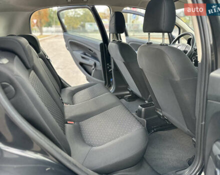 Фиат Гранде Пунто 2008 в Первомайском на Automoto.ua Черный Фиат Гранде Пунто, объемом двигателя 1.4 л и пробегом 156 тыс. км за 5000 $, фото 22 на Automoto.ua