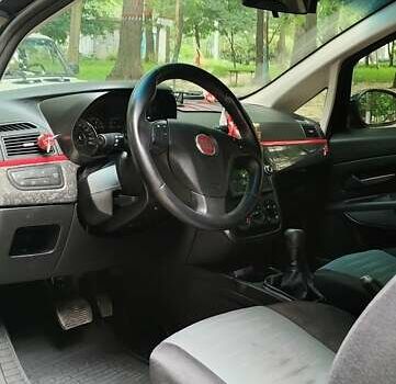 Чорний Фіат Гранде Пунто, об'ємом двигуна 1.37 л та пробігом 187 тис. км за 4300 $, фото 5 на Automoto.ua