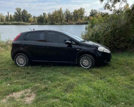 Фиат Гранде Пунто 2009 в Харькове на Automoto.ua Черный Фиат Гранде Пунто, объемом двигателя 0 л и пробегом 193 тыс. км за 4050 $, фото 5 на Automoto.ua