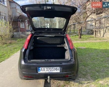 Черный Фиат Гранде Пунто, объемом двигателя 1.37 л и пробегом 195 тыс. км за 4500 $, фото 9 на Automoto.ua