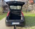 Черный Фиат Гранде Пунто, объемом двигателя 1.37 л и пробегом 195 тыс. км за 4500 $, фото 9 на Automoto.ua
