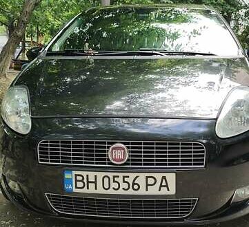 Чорний Фіат Гранде Пунто, об'ємом двигуна 1.37 л та пробігом 187 тис. км за 4300 $, фото 1 на Automoto.ua