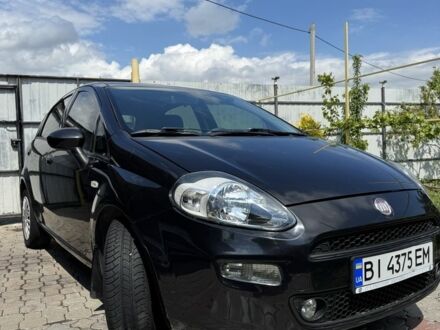 Фиат Гранде Пунто 2012 в Измаиле на Automoto.ua Черный Фиат Гранде Пунто, объемом двигателя 1.4 л и пробегом 120 тыс. км за 5200 $, фото 1 на Automoto.ua