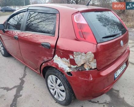 Червоний Фіат Гранде Пунто, об'ємом двигуна 1.24 л та пробігом 126 тис. км за 2200 $, фото 3 на Automoto.ua