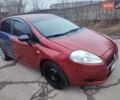 Червоний Фіат Гранде Пунто, об'ємом двигуна 1.24 л та пробігом 126 тис. км за 2200 $, фото 8 на Automoto.ua