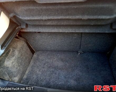 Красный Фиат Гранде Пунто, объемом двигателя 1.4 л и пробегом 207 тыс. км за 3600 $, фото 10 на Automoto.ua