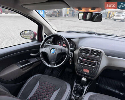 Красный Фиат Гранде Пунто, объемом двигателя 1.4 л и пробегом 236 тыс. км за 4700 $, фото 18 на Automoto.ua