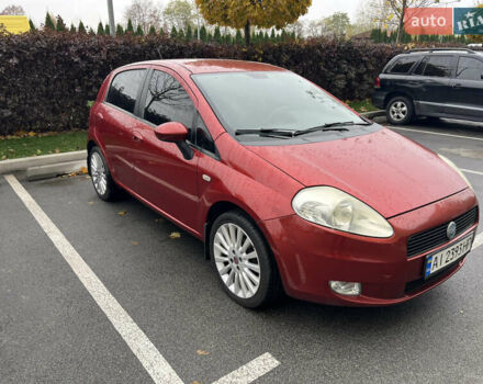 Червоний Фіат Гранде Пунто, об'ємом двигуна 1.37 л та пробігом 308 тис. км за 3900 $, фото 3 на Automoto.ua