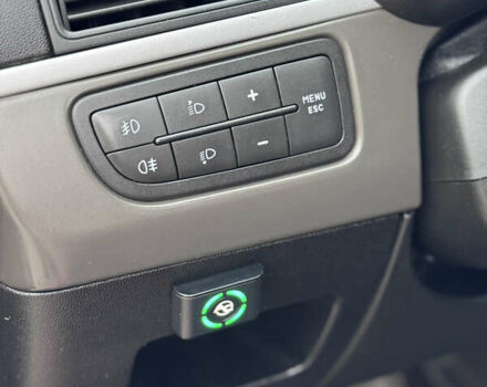 Красный Фиат Гранде Пунто, объемом двигателя 1.4 л и пробегом 236 тыс. км за 4700 $, фото 5 на Automoto.ua