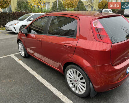 Червоний Фіат Гранде Пунто, об'ємом двигуна 1.37 л та пробігом 308 тис. км за 3900 $, фото 4 на Automoto.ua