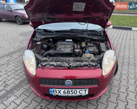 Красный Фиат Гранде Пунто, объемом двигателя 1.4 л и пробегом 236 тыс. км за 4700 $, фото 11 на Automoto.ua