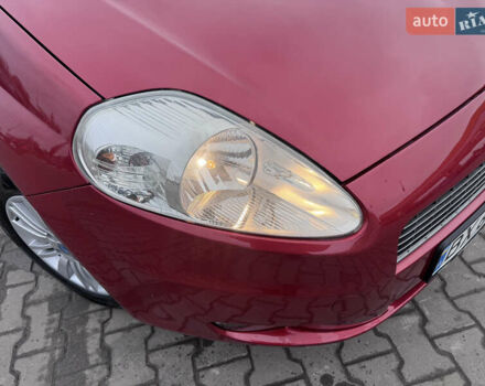 Красный Фиат Гранде Пунто, объемом двигателя 1.4 л и пробегом 236 тыс. км за 4700 $, фото 8 на Automoto.ua