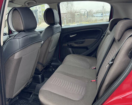 Красный Фиат Гранде Пунто, объемом двигателя 1.4 л и пробегом 236 тыс. км за 4700 $, фото 19 на Automoto.ua