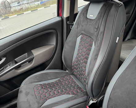 Красный Фиат Гранде Пунто, объемом двигателя 1.4 л и пробегом 236 тыс. км за 4700 $, фото 20 на Automoto.ua