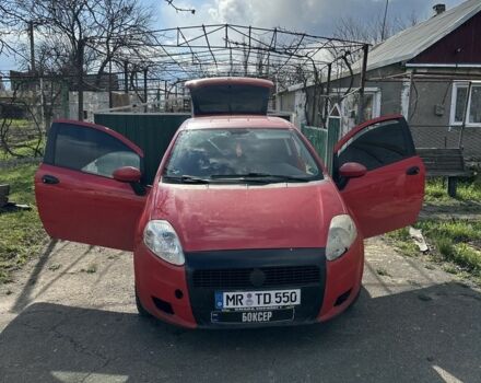 Красный Фиат Гранде Пунто, объемом двигателя 1.2 л и пробегом 3 тыс. км за 1423 $, фото 6 на Automoto.ua