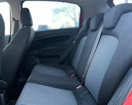 Красный Фиат Гранде Пунто, объемом двигателя 1.37 л и пробегом 139 тыс. км за 4999 $, фото 14 на Automoto.ua