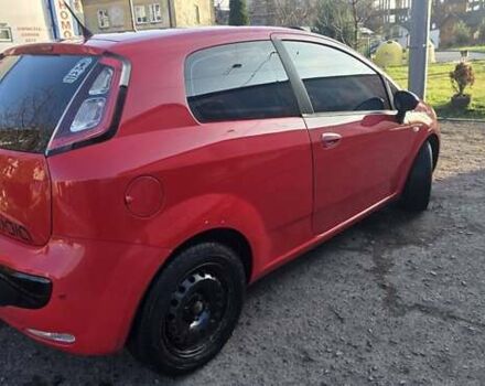Красный Фиат Гранде Пунто, объемом двигателя 1.24 л и пробегом 160 тыс. км за 4800 $, фото 7 на Automoto.ua