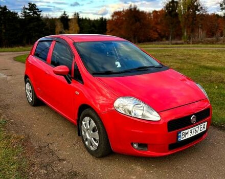 Красный Фиат Гранде Пунто, объемом двигателя 1.4 л и пробегом 208 тыс. км за 4700 $, фото 3 на Automoto.ua