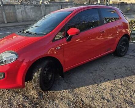 Красный Фиат Гранде Пунто, объемом двигателя 1.24 л и пробегом 160 тыс. км за 4800 $, фото 6 на Automoto.ua